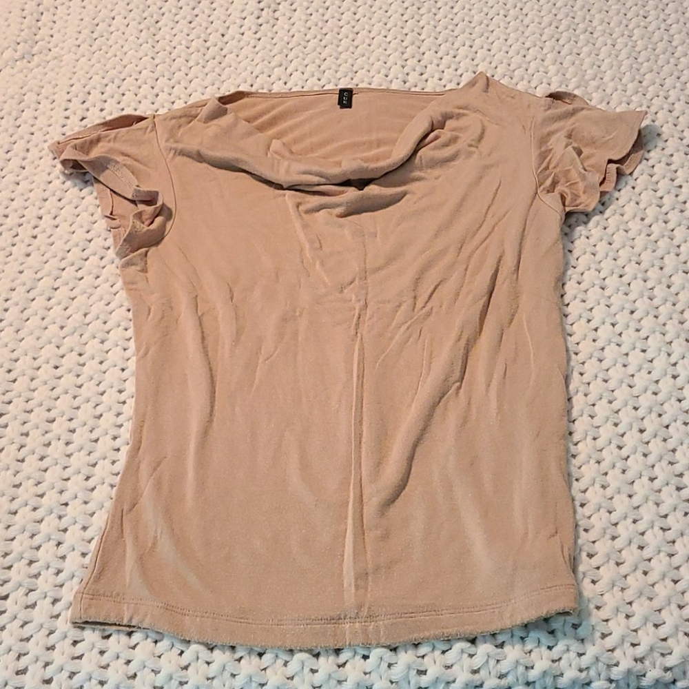 Slim fitting top
